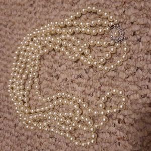 Camrose & Kross 3 string "pearl" necklace